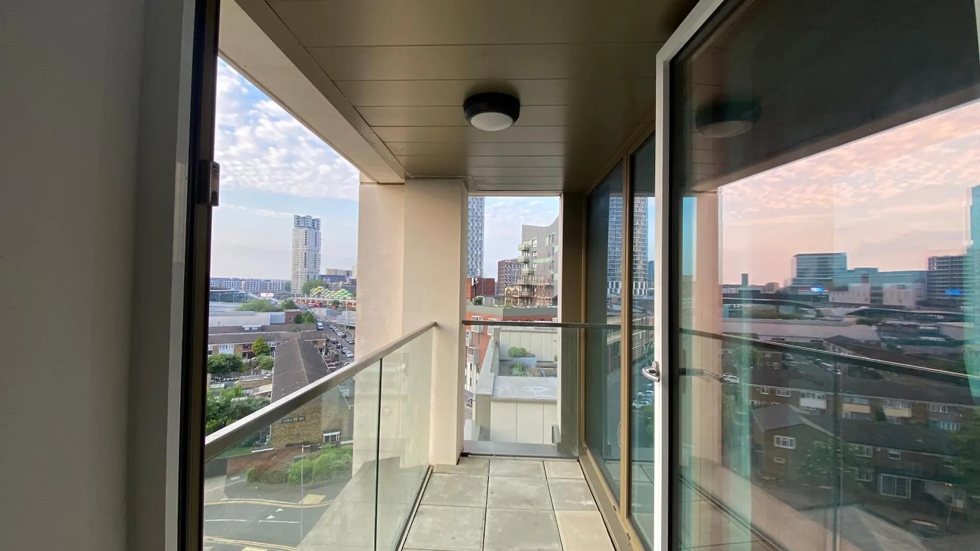 Private Suite In Luxury Shared Apartment Лондон Великобритания